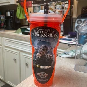 HHN 2014 The Walking Dead Universal Studios Sipper Cup with Straw